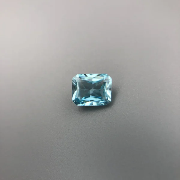 Zircon 0001a REALSTONES.PK