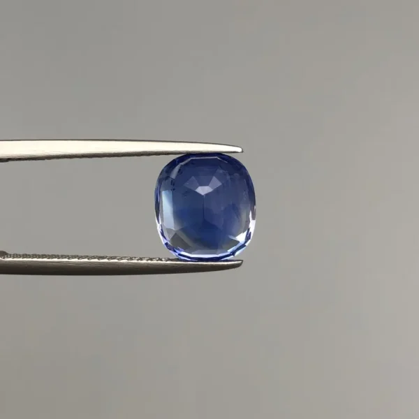 Natural Ceylon Blue Sapphire 5.27ct 3 Natural Ceylon Blue Sapphire 5.27ct No-Heat