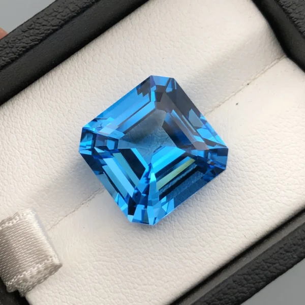 Natural Swiss Blue Topaz 18.31ct Octagon Cut Brazilian Gemstone for Sale in Pakistan