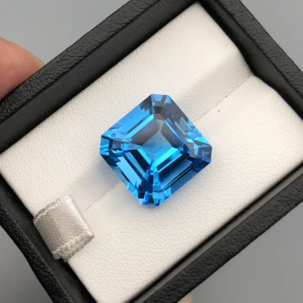 Natural Swiss Blue Topaz 18.31ct Octagon Cut Brazilian Gemstone for Sale in Pakistan