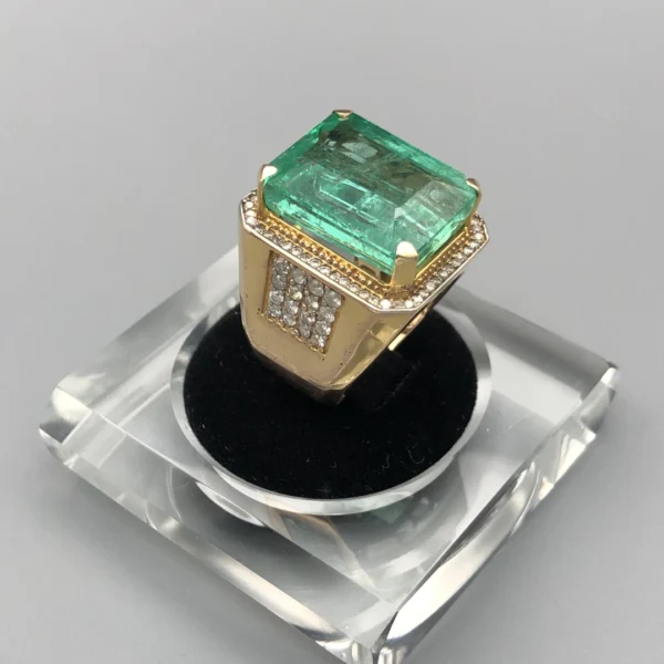 Natural Panjshir Emerald 21.97ct 12K Gold Ring with Diamonds