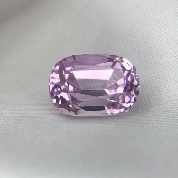 3e249d60-3297-4e41-b315-54fab033cc81 Natural Kunzite 6.66ct from Afghanistan